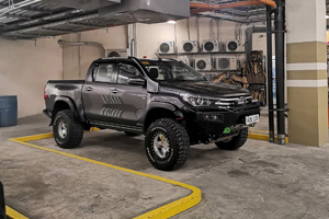  Toyota Hilux with Black Rhino Crawler Beadlock